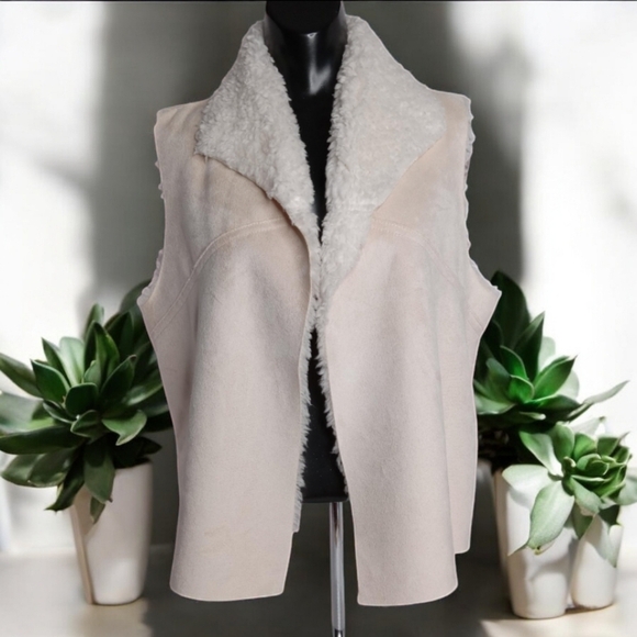 Christopher & Banks REVERSIBLE VEST P/M IVORY NWT - Picture 2 of 14